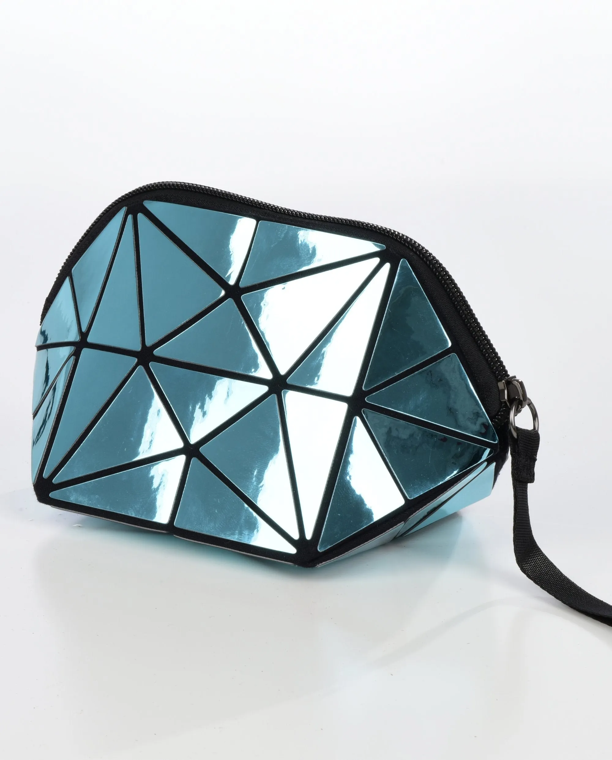 LUCENT METALLIC ISOSCELES TRIANGLE WRISTLET