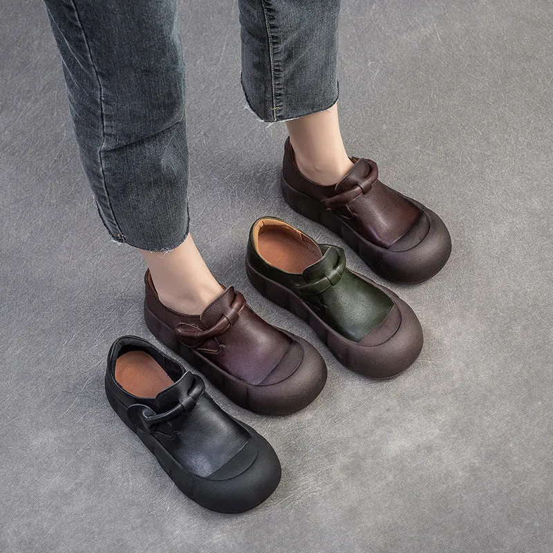 Women Retro Soft Leather Flat Thick Soled Casual Shoes